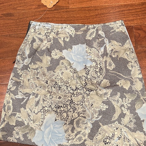 K c parker skirt. - Picture 2 of 4